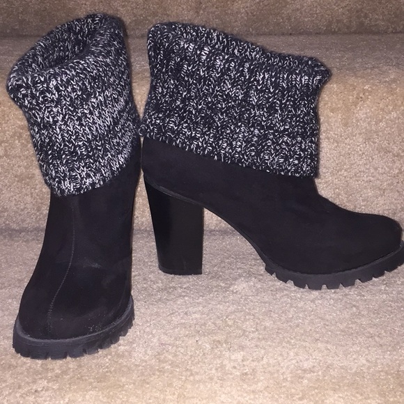 Leila Stone Shoes - Black ankle boots